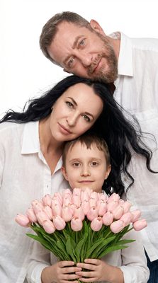 Семейный портрет с тюльпанами