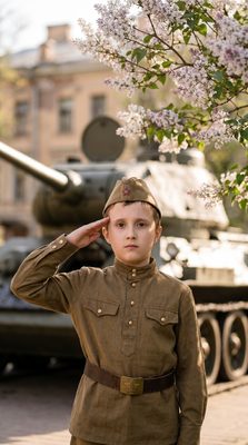 Юный герой